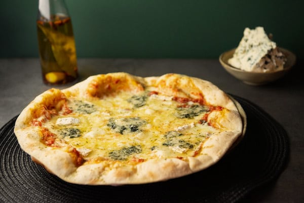4 Quesos - Vitali Pizza - Delivery - Entrega y reparto de pizzas a domicilio en Barcelona